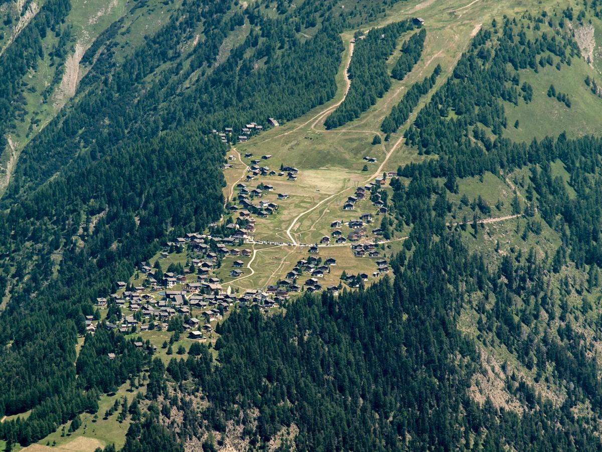 Gruppenhaus Im Walliser Alpstyle Rosswald Dış mekan fotoğraf